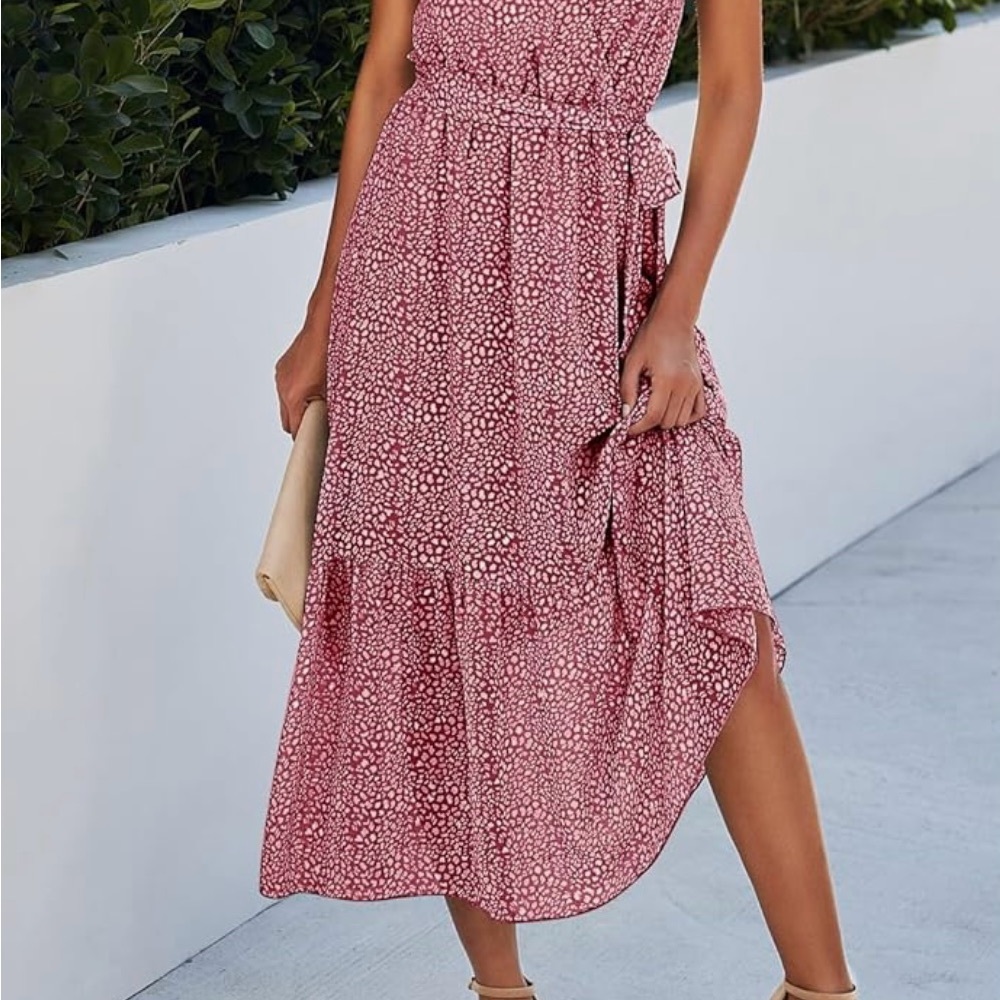 Chic Patterned Midi Dress - image 1